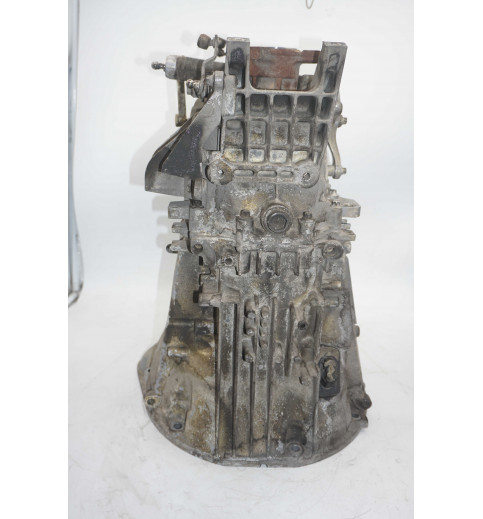 Mercedes-Benz Mercedes Vito W639 Getriebe 716637  A6392602300 -13859- Schaltgetriebe