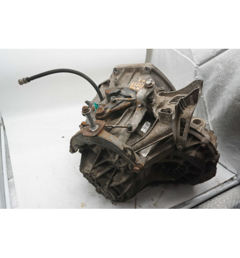 Mercedes-Benz Mercedes Vito W447 Getriebe 1.6L CM PF6 A4472600400 320102570R -13937- Schaltgetriebe