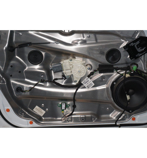 Mercedes C-Klasse W204 Tür vorne links Fahrertür Polarweiß 149 2007-2014