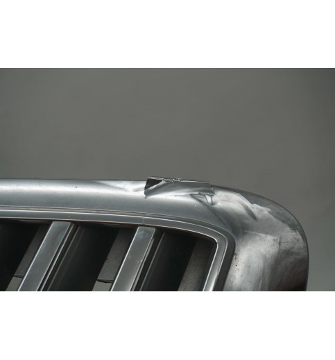 Mercedes-Benz Mercedes W211 E-Klasse Kühlergrill BESCHÄDIGT   A2118801783   -14064- Front- & Kühlergrills