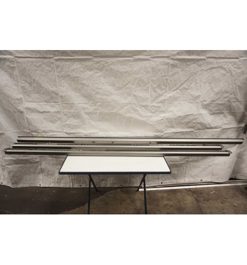 Mercedes-Benz Mercedes Vito W639 Führungsschiene 185,215cm A6399500995 A6399500795  -14078- Weitere Sitzteile