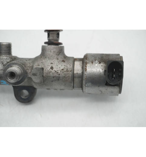 Mercedes-Benz Mercedes Vito W639 Einspritzleiste Kraftstoffverteiler A6510700700  -14136- Weitere Einspritzanlagen-Teile