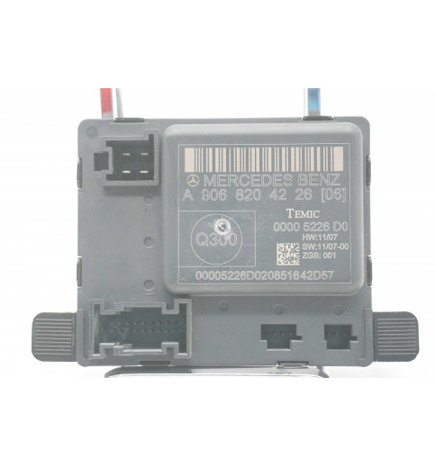 Mercedes-Benz Mercedes Sprinter W906  Türsteuergerät A9068204226 -14272- ECUs & Steuergeräte