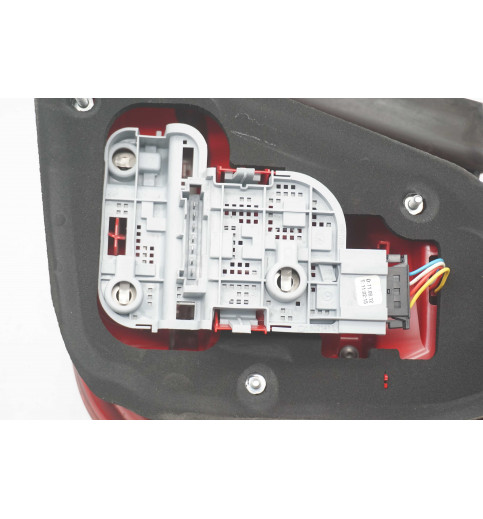 Mercedes-Benz Mercedes W204 Rücklicht Facelift LED links Kombi A2048204664 -14453- ECUs & Steuergeräte