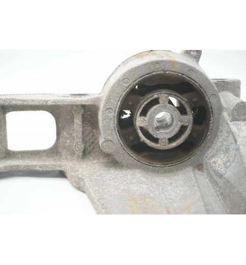 Mercedes-Benz A4473530000 Mercedes V-Klasse W447 Halter Differentialgehäuse -14649- Halterungen fürs Getriebe & Antrieb