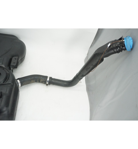 A9104700400 9104701800 A9104702100 Mercedes W910 Dieseltank mit Pumpe  -14970-