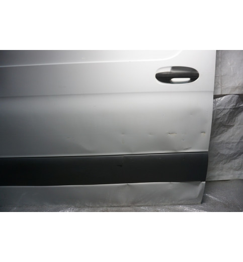 Sprinter W910 Schiebetür Seitentür Reschts Höche221cm Breite151cm -15039-