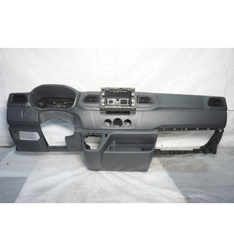 682000855R 682003777R Renault Master III Armaturenbrett Instrumententafel 