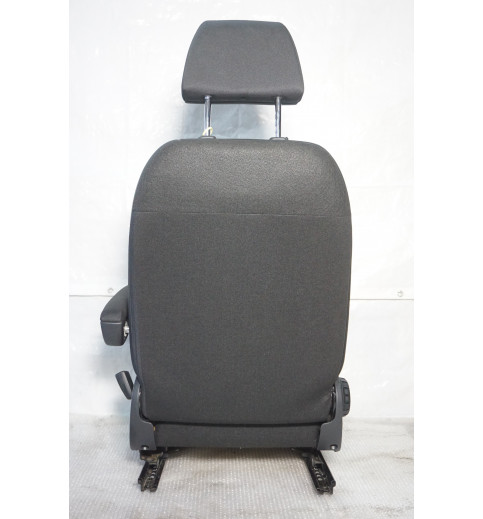  Mercedes W907 Sitz vorne rechts schwarz 