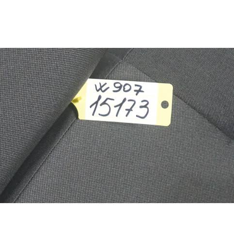  Mercedes W907 Sitz vorne rechts schwarz 