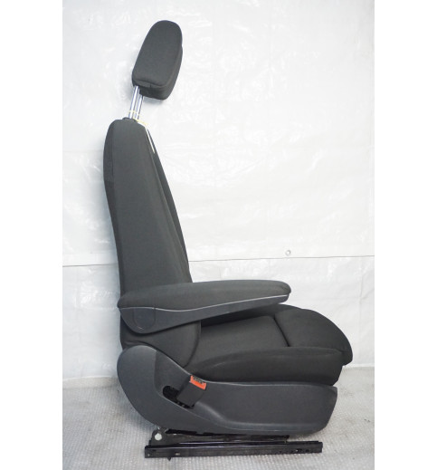  Mercedes W907 Sitz Fahrersitz vorne links schwarz 