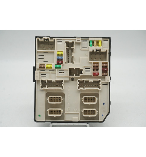 284B63007R Renault Master III Sicherungskasten