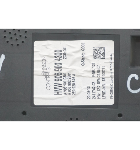 HVW9069004300 VW Crafter Kombiinstrument Tacho 228784km