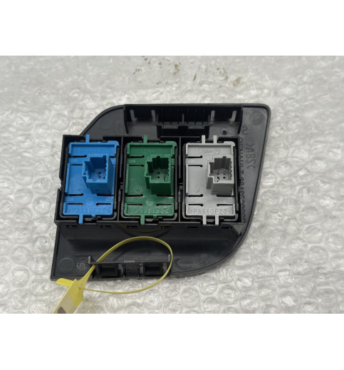 Renault Master III Schalterleiste Tempomat Start Stopp ECO 684950002R Renault Master III Schalterleiste Tempomat Start Stopp ECO 684950002R